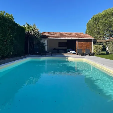 Modern With Pool In *