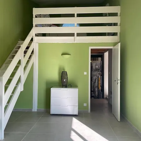 Modern With Pool In Brives-sur-Charente