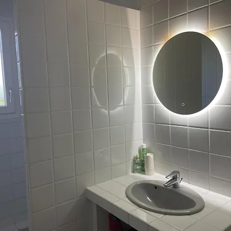 Villa Modern With Pool In