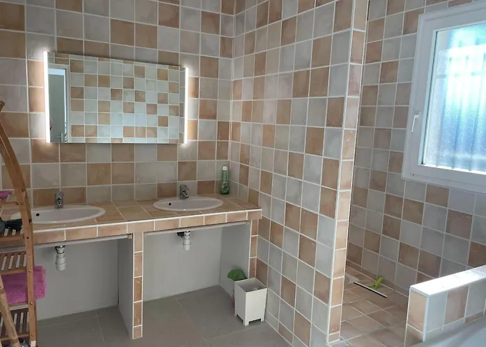 Modern With Pool In Villa *