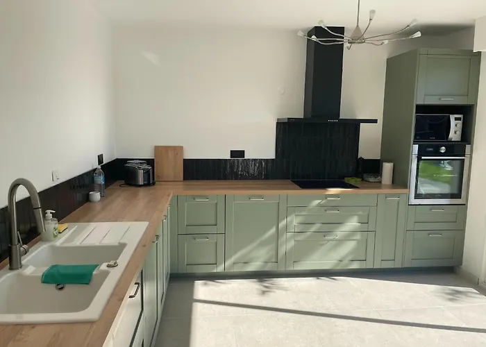 Modern With Pool In *