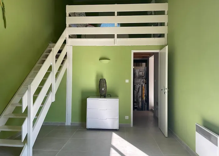 Modern With Pool In Brives-sur-Charente